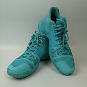 NIKE Kyrie 3 Basketball Shoe in Tiffany Aqua